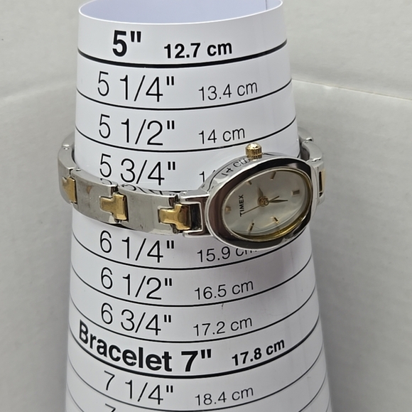 Womens Timex N5 Two-Tone Watch Mother Of Pearl Dial New Battery - Picture 6 of 11